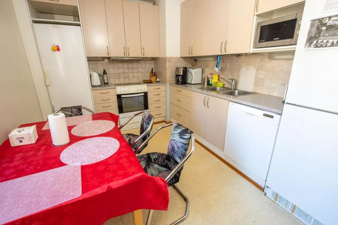 Cozy Budget Room W/ Balcony In Shared Apartment Vantaa Homestay